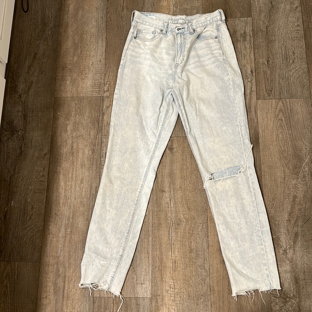 American Eagle Mom Jeans